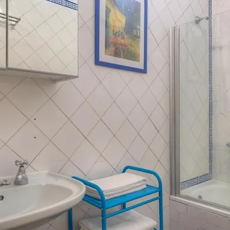 Apartment Brand New In Heart Of