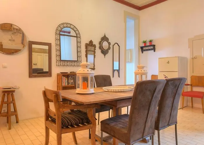 Charming Apartment In The Heart Of Lisbon Apartman