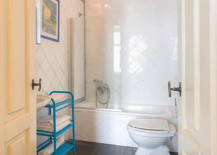 Charming Apartment In The Heart Of Lisbon