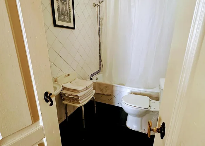 Charming Apartment In The Heart Of Lisbon *