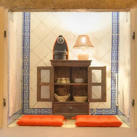 Charmoso apartamento no coração de Lisboa Apartamento *